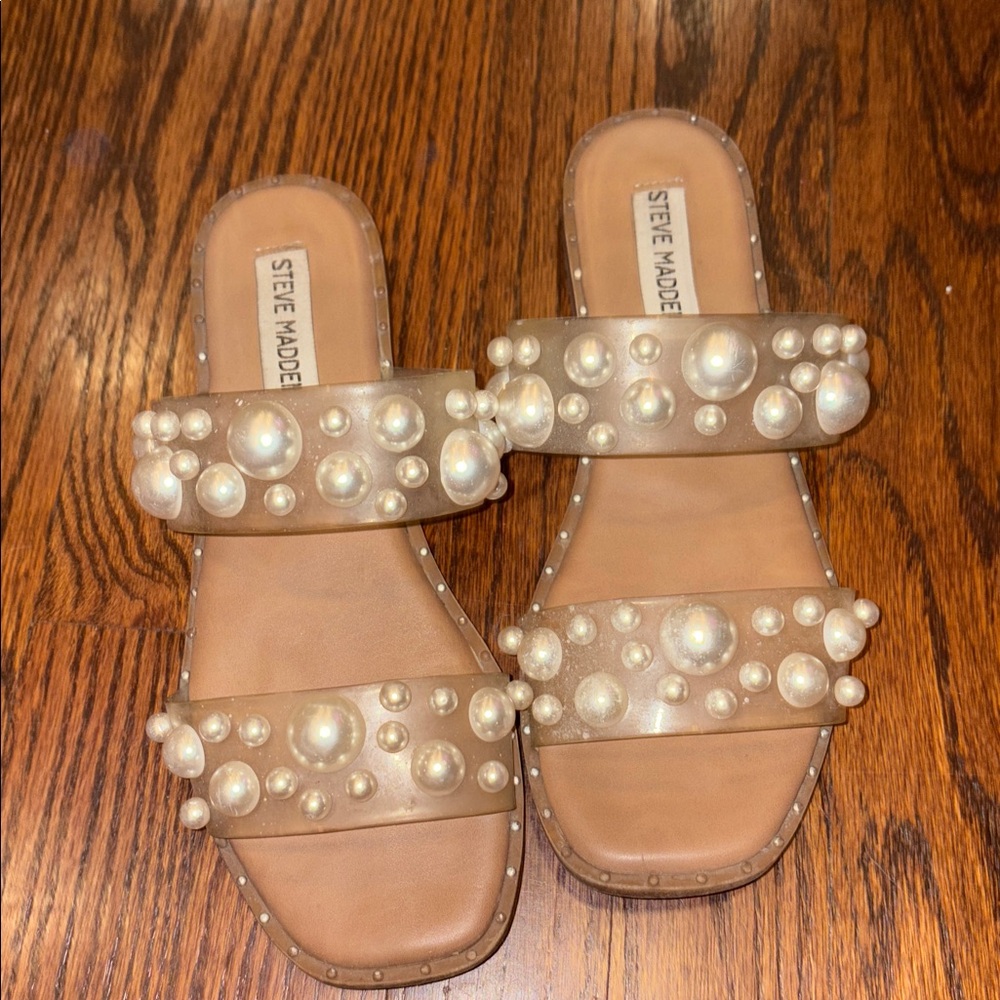 Steve Madden Pearl Embellished Sandals in Tan